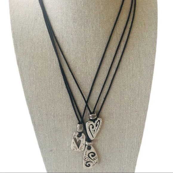 Brighton 3 strand leather necklace silver plated with 3 hearts. Silver plated - Picture 7 of 7
